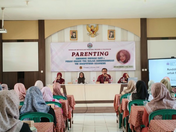 SMP Negeri 2 Cilongok Gelar Parenting “Mendidik dengan Hati” untuk Sukseskan Tes Kemampuan Akademik