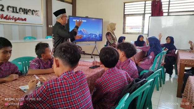 Supervisi Pembelajaran Bahasa Indonesia Kelas VII G SMP Negeri 2 Cilongok Gunakan Model Gamifikasi