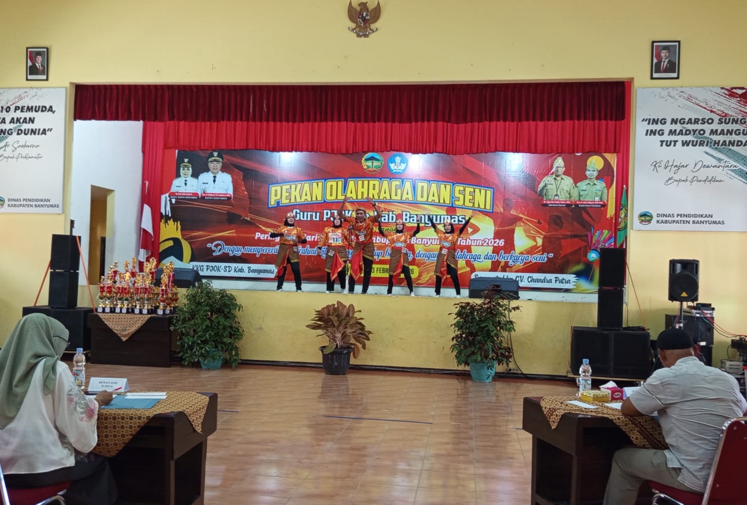 Tak Hanya Olahraga, Guru PJOK pun Piawai dalam Olah Vokal