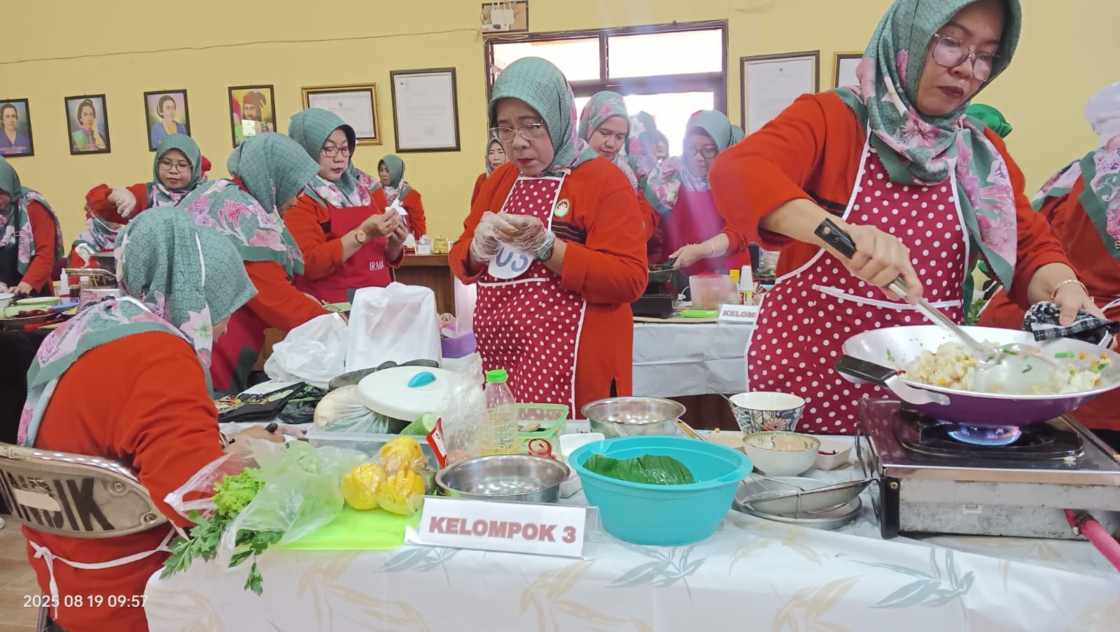 Lomba Nasi Goreng Kemerdekaan Dharma Wanita Dindik Banyumas Meriahkan HUT ke-80 RI