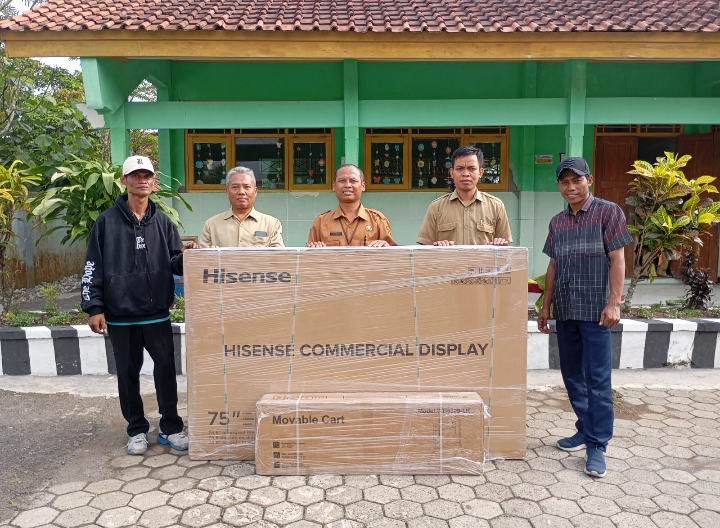 Kemendikdasmen Distribusikan Interactive Flat Panel (IFP) untuk Percepatan Digitalisasi Pembelajaran di Sekolah