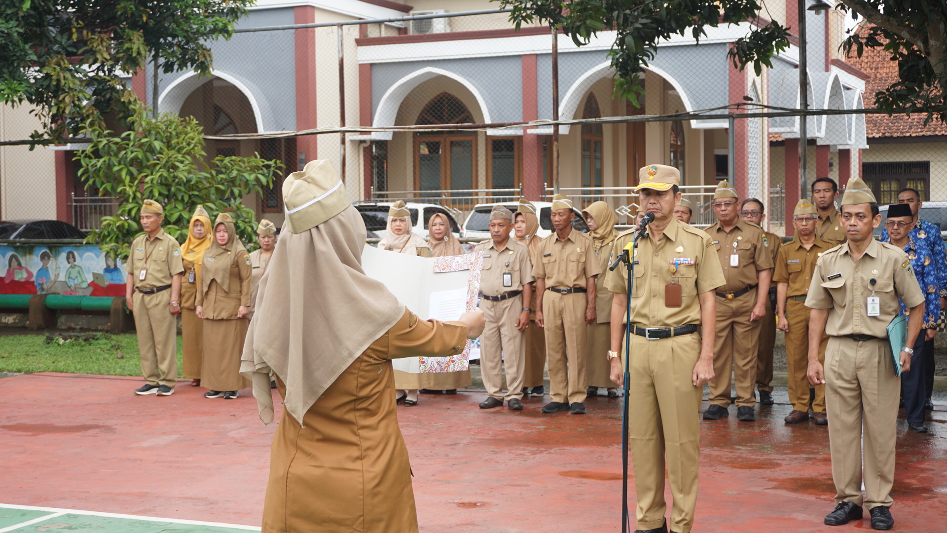 Dindik Berikan Apresiasi Pemenang Lomba Sekolah Sehat dan Peringati Hari Pahlawan