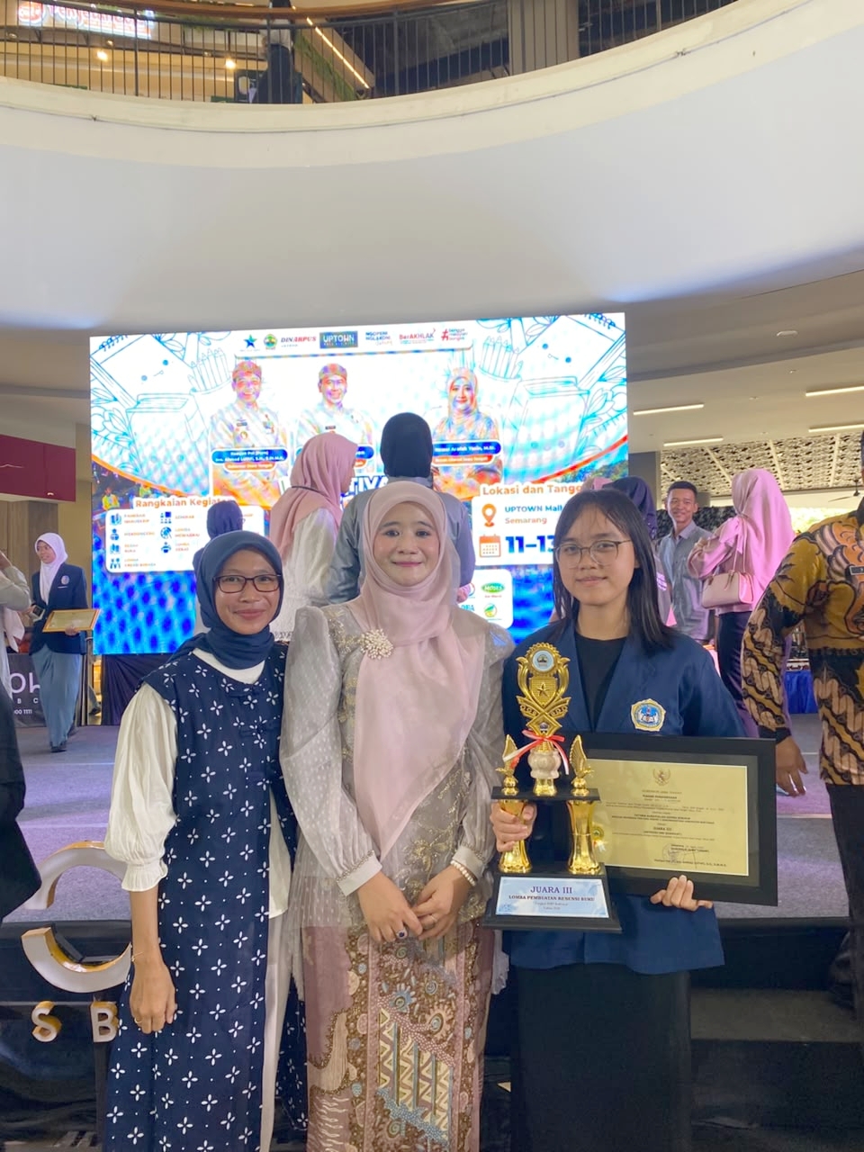 Murid SMP Negeri 2 Kedungbanteng Raih Juara 3 Lomba Resensi Buku Tingkat Provinsi Jawa Tengah 2026